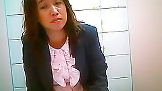 hiddencam in office toilet