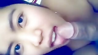 Cute indonesia girlfriend blowjob