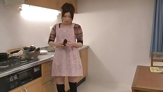 Riko Oshima amateur babe finger fucks in strong solo